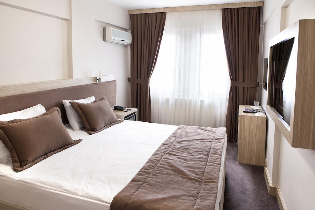 Hotel Emge Istanbul Bilik gambar